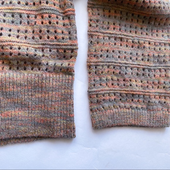 Few Left- CHRISSI• CROPPED KNIT SWEATER - Multicolor - Picture 11 of 13